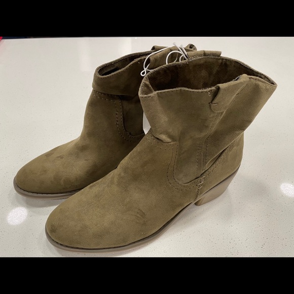 Olive Green Merona booties size 8 1/2 - Picture 3 of 5